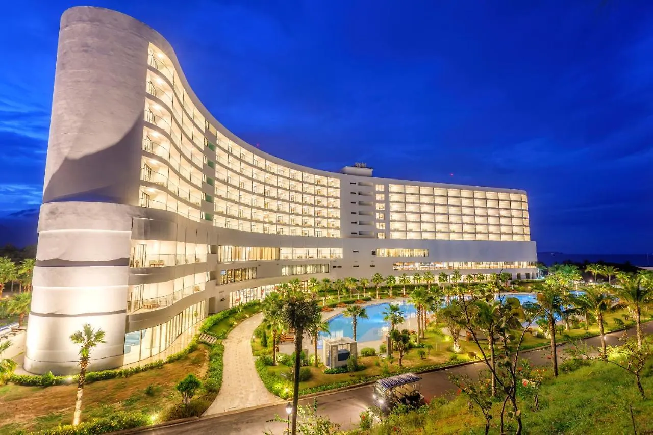 Selectum Noa Resort كام رانه 5*,