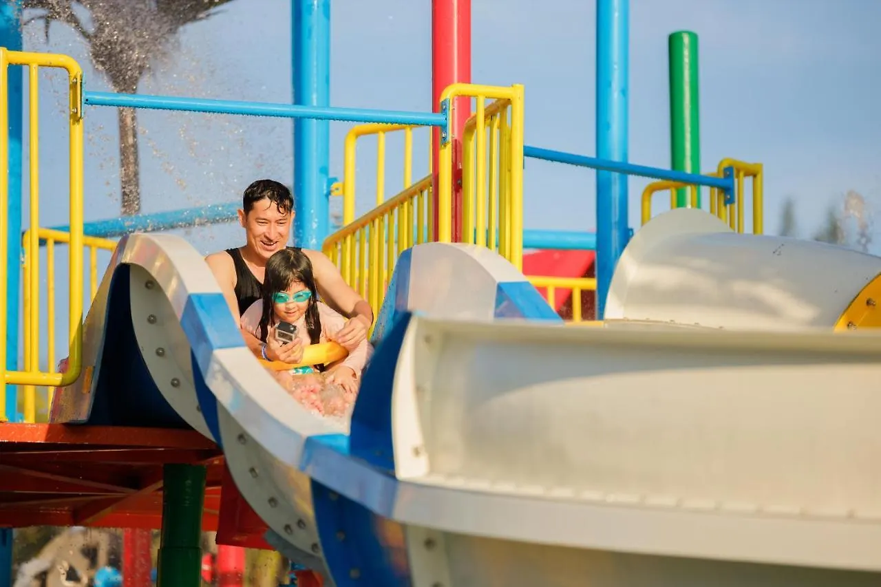 Selectum Noa Resort كام رانه