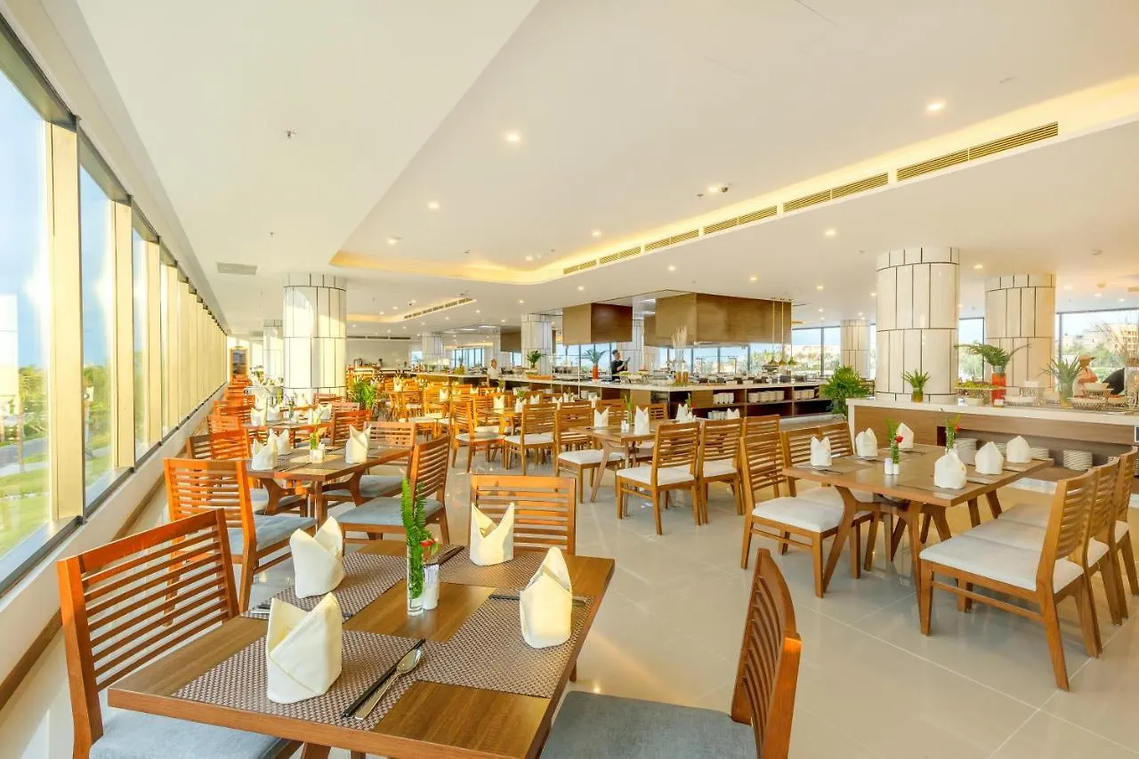 Selectum Noa Resort كام رانه