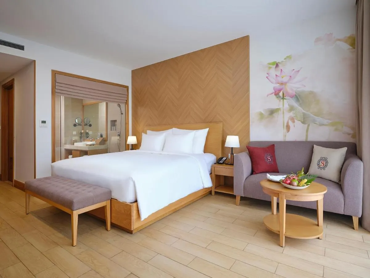 Selectum Noa Resort كام رانه