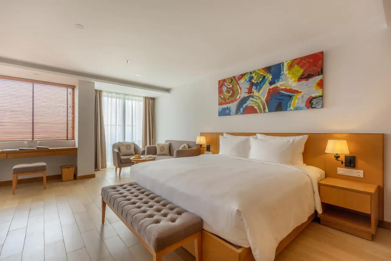 Selectum Noa Resort كام رانه