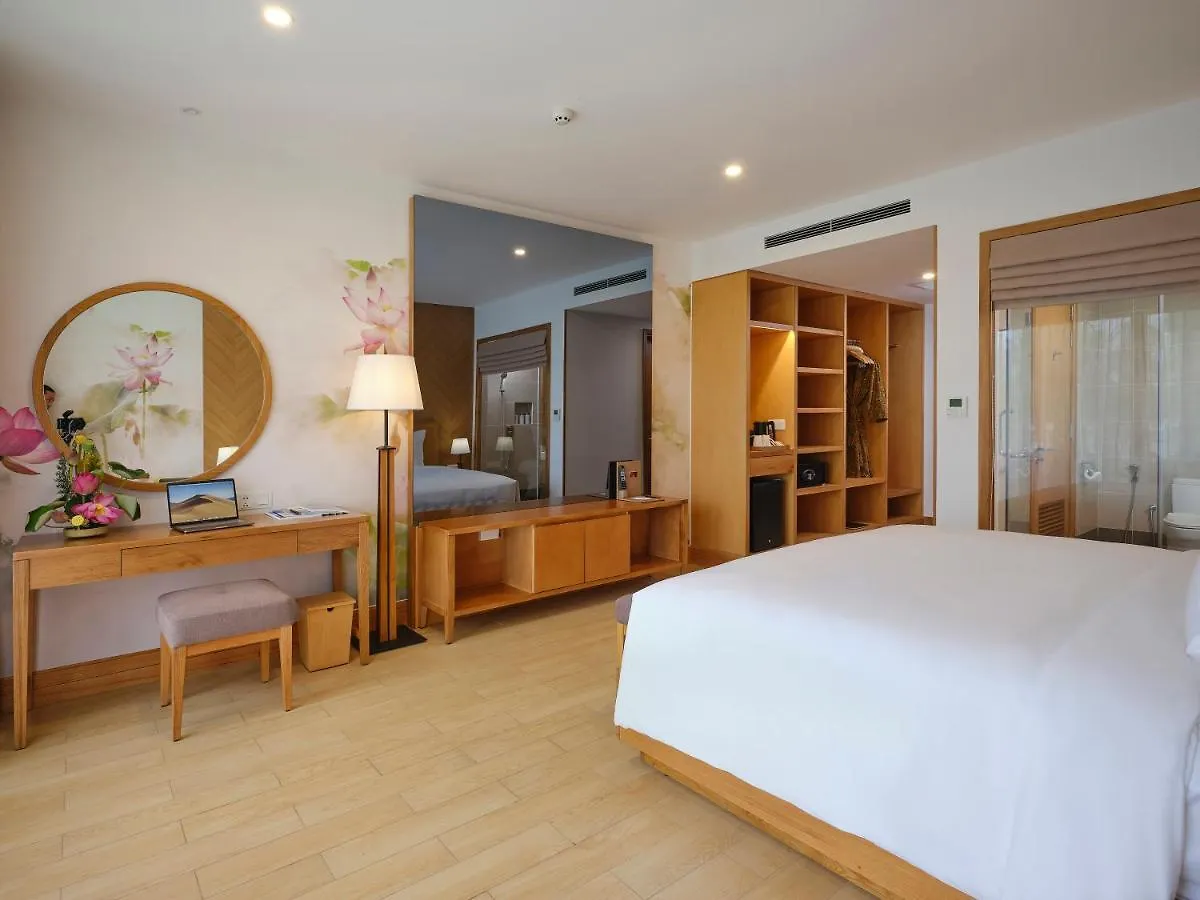 Selectum Noa Resort كام رانه