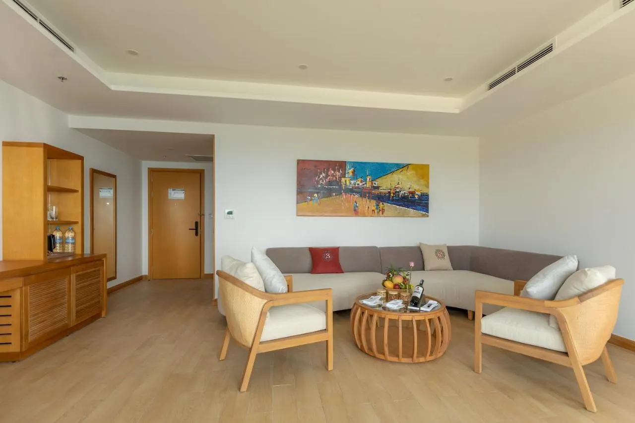 Selectum Noa Resort كام رانه