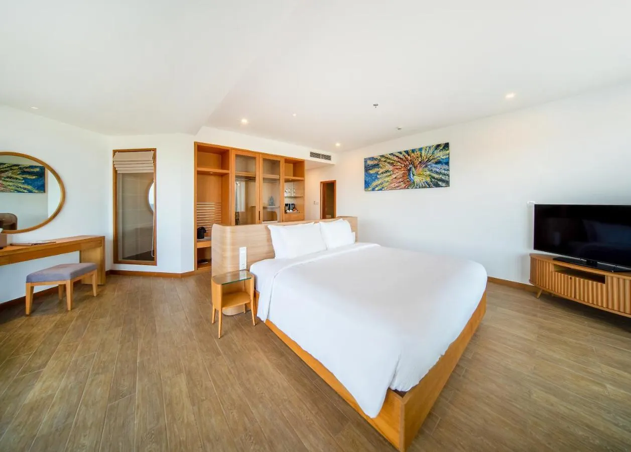 Selectum Noa Resort كام رانه