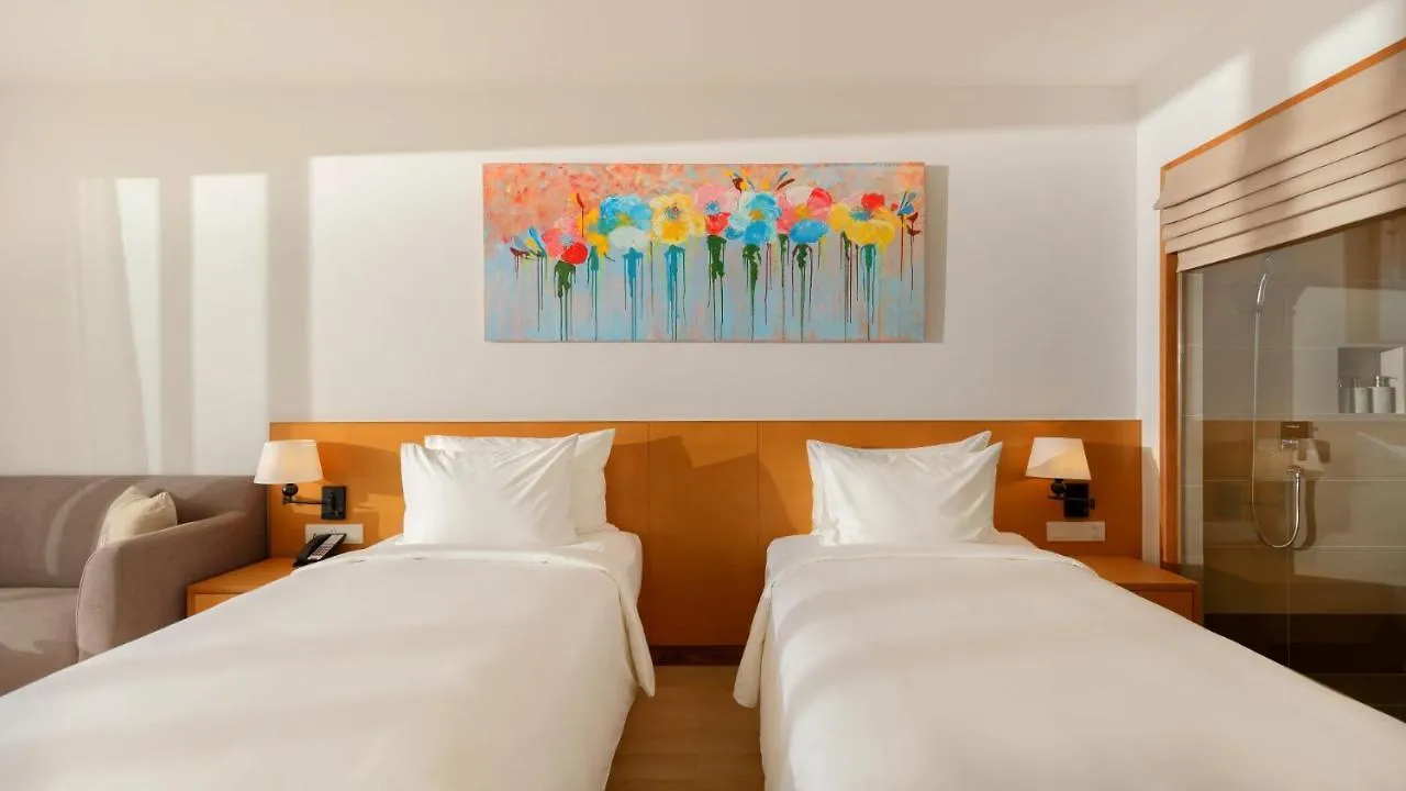 Selectum Noa Resort كام رانه