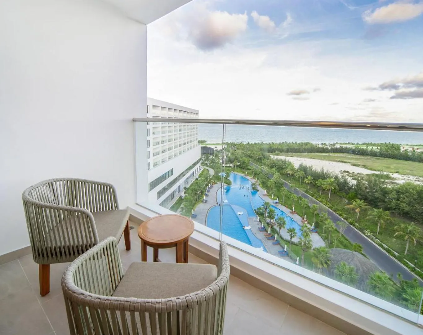 Selectum Noa Resort كام رانه 5*,
